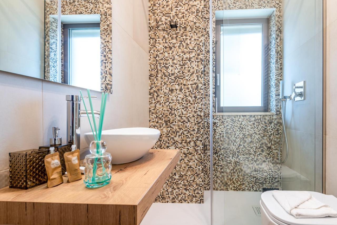 Central & Elegant Room Near The Station Bari Esterno foto